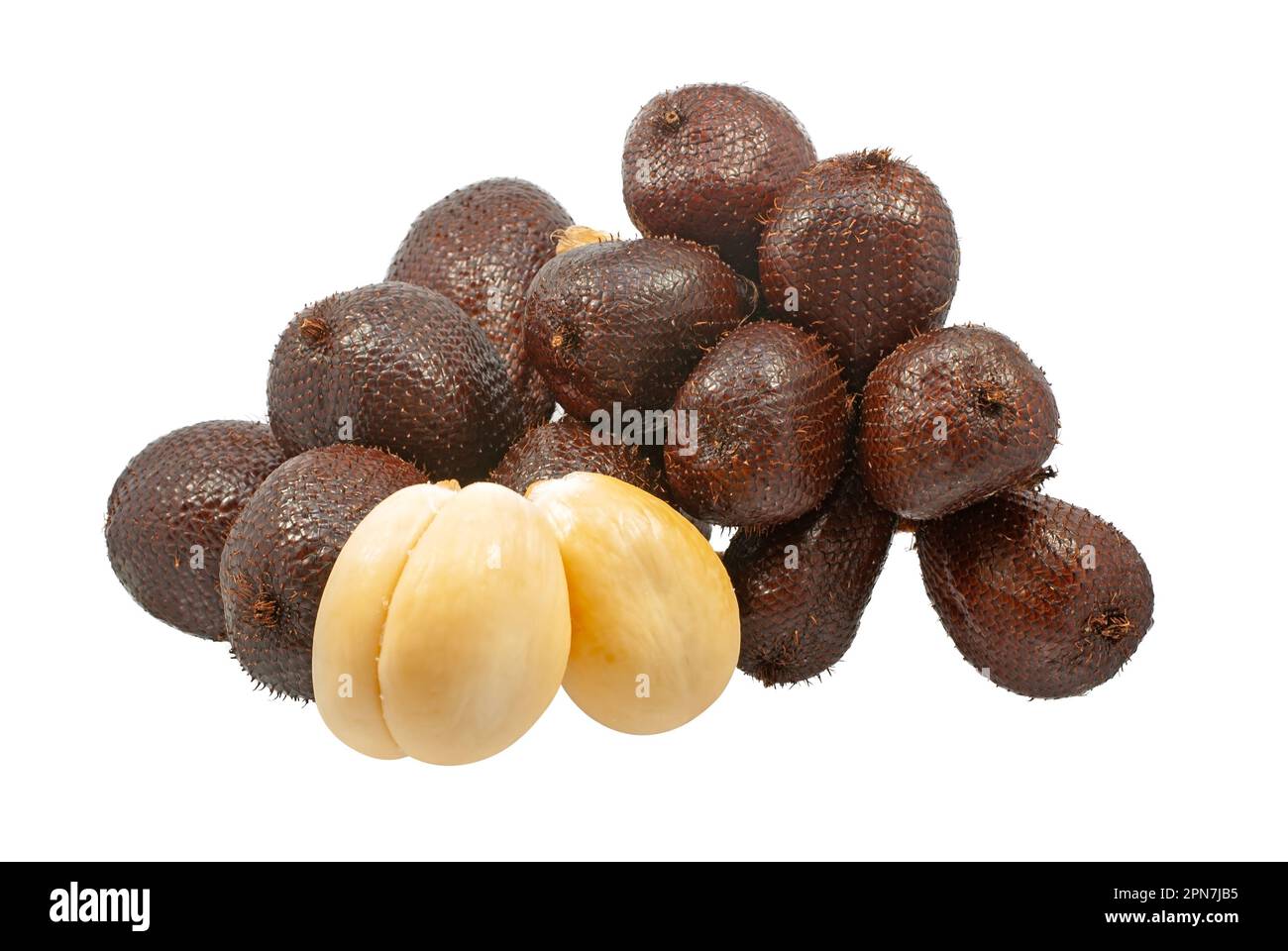 Snack peau de fruits ou de fruits de Salak isolés sur fond blanc Banque D'Images