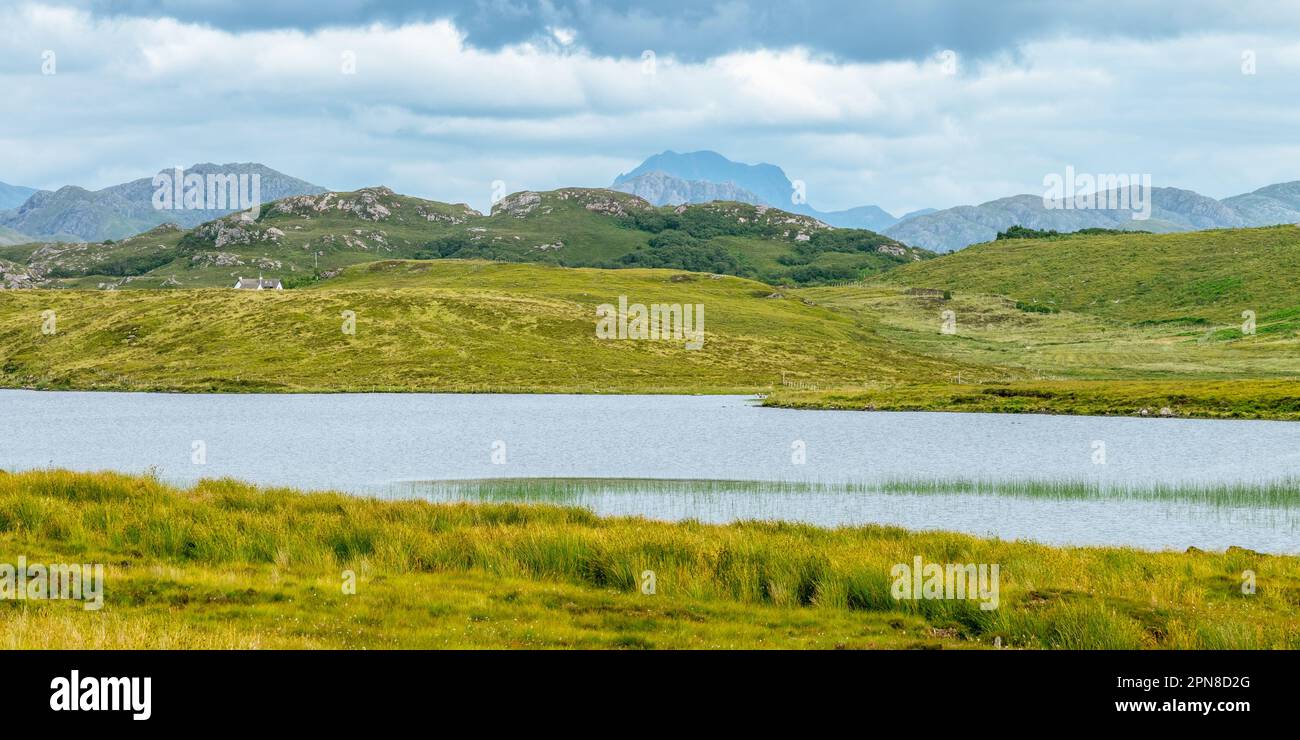 Vue sur le Loch Bad a Chrota près de Gairloch, dans les Highlands du Nord-Ouest, Écosse, Royaume-Uni Banque D'Images