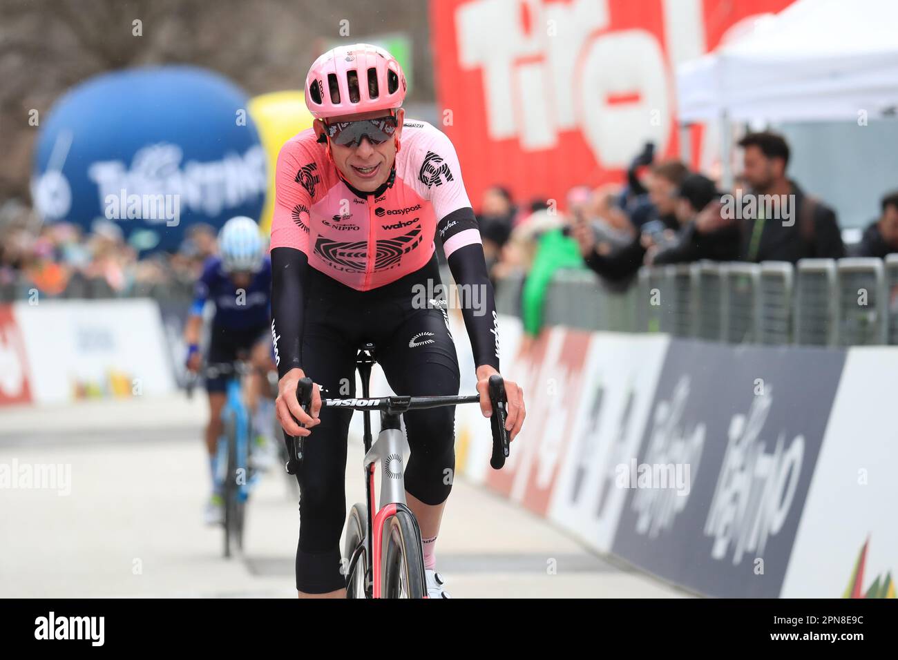 Alpach, Autriche. 17th avril 2023: Alpach, Autriche: 2023 UCI Tour de la route des Alpes course à vélo, première étape de Rattenberg à Alpbach; John Hugh Carthy (GBR) crédit: Action plus Sports Images/Alamy Live News Banque D'Images