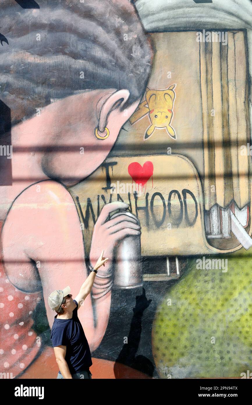 Wynwood Walls Miami graffiti. Wynwood est un quartier de Miami bien connu pour ses graffitis et son art de la rue Miami, Floride, États-Unis. Banque D'Images