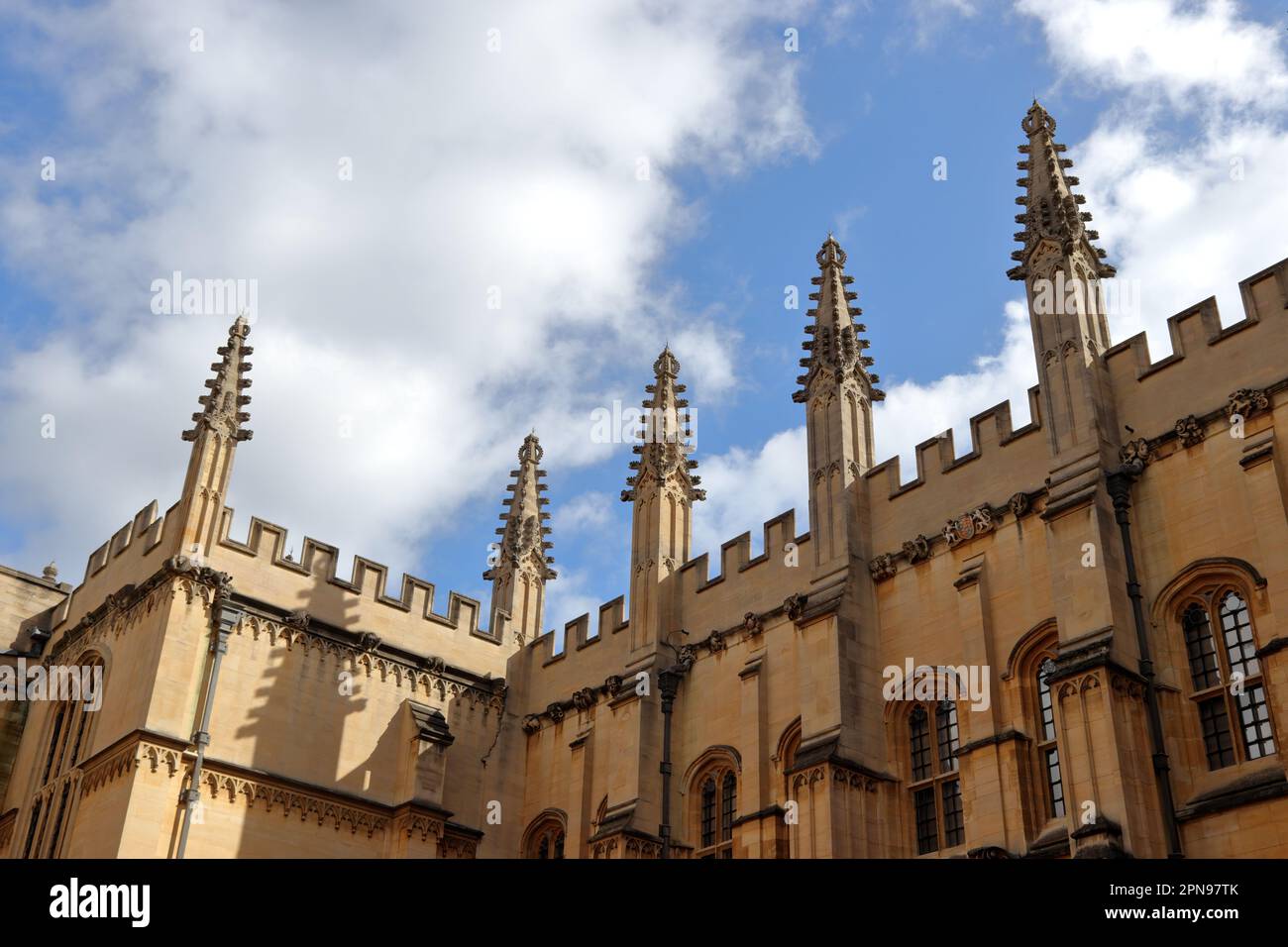 Vue sur la face nord de la Divinity School, Université d'Oxford Banque D'Images
