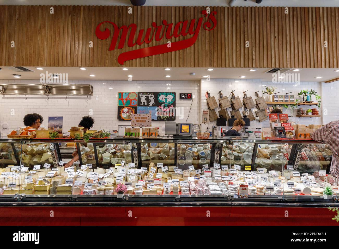 Murray's Cheese Bar aka Shop, une institution de Bleecker Street, Greenwich Village, New York City. Banque D'Images