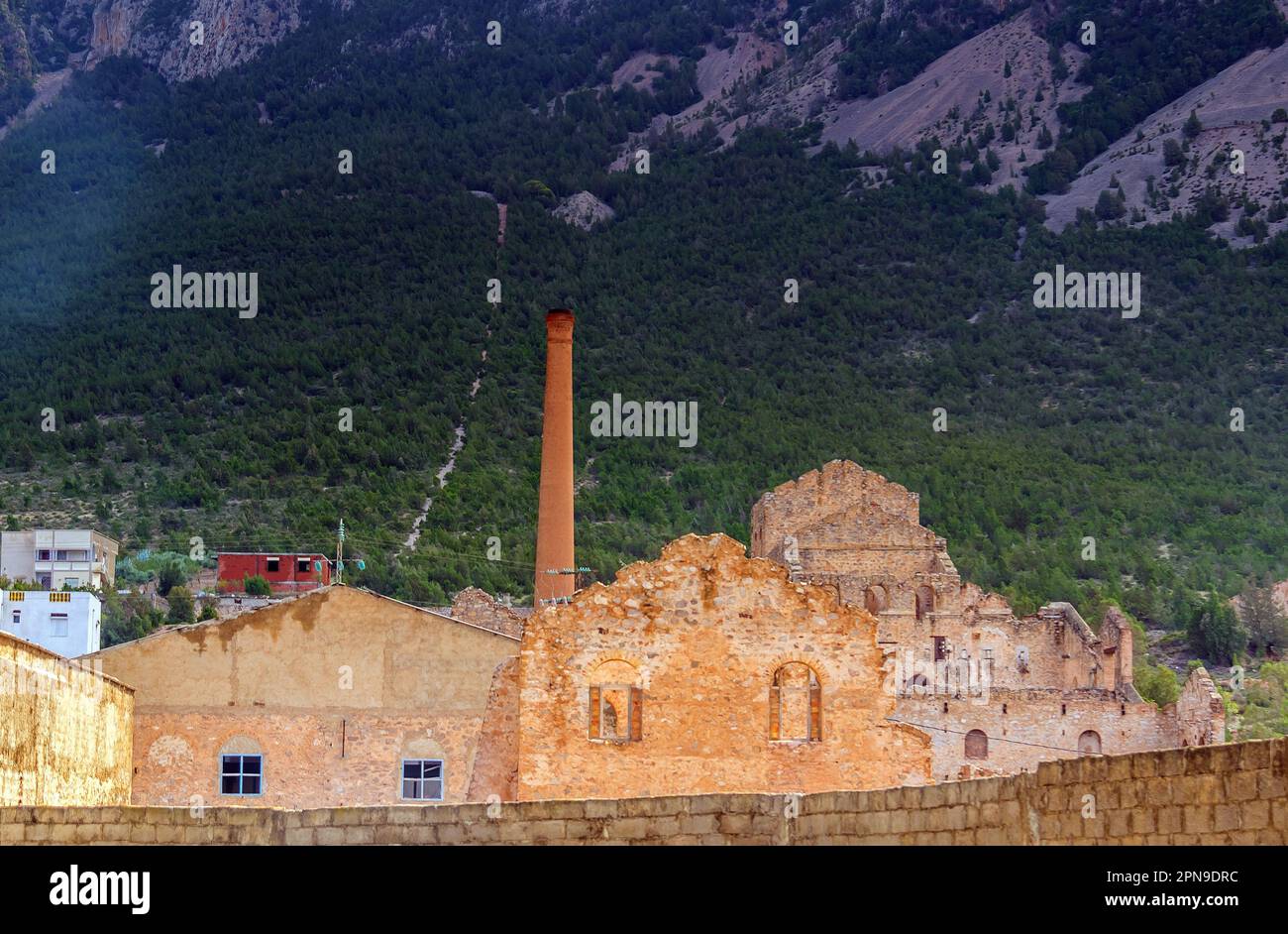 Abandonnée Fonderie de plomb dans la montagne Djebel Ressas, Tunisie Banque D'Images