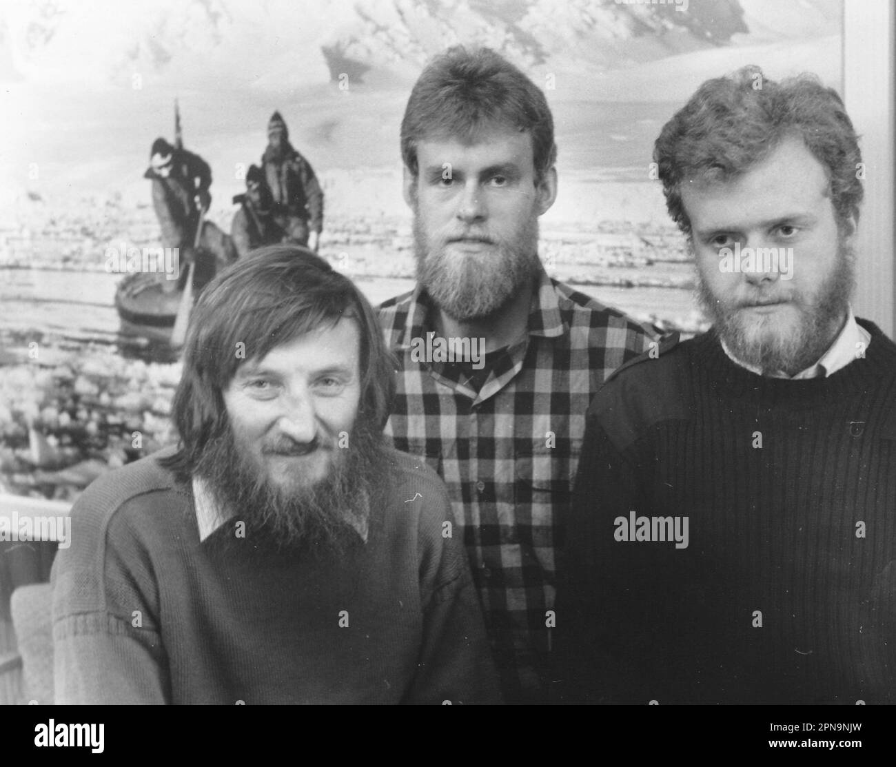 MEMBRES DE L'EXPÉDITION DES SERVICES COMMUNS À L'ÎLE BRABANT, ANTARCTIQUE. L À R. CMDR. CHRIS BOURSE, CHEF D'EXPÉDITION, JED CORBETT, PHOTOGRAPHE. ET FRANÇOISE DE GERLACHE, PETIT-FILS DU DISCOVERER DE L'ÎLE. 1985 PIXC MIKE WALKER 1985 Banque D'Images