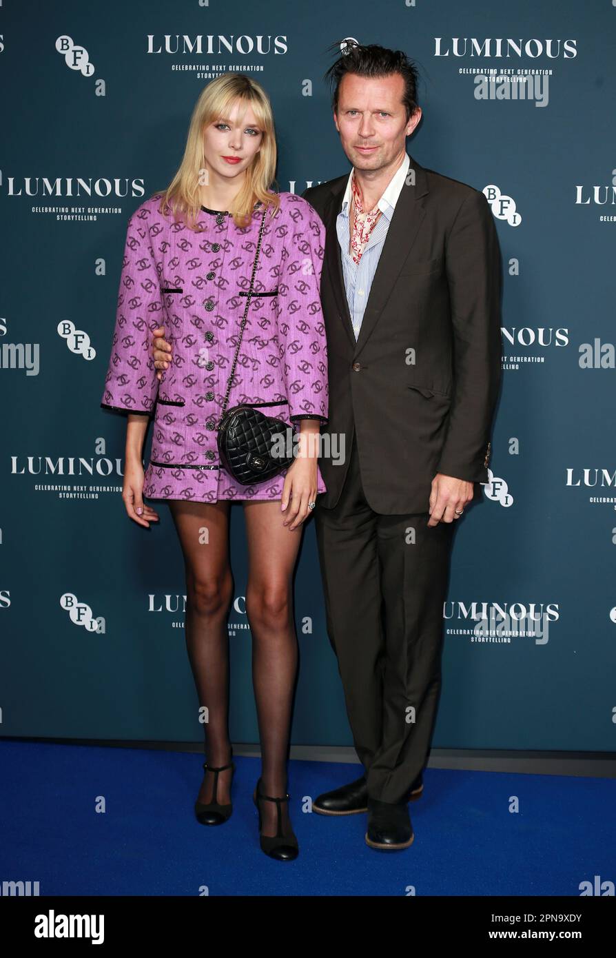 GRETA Bellamacina (L) et Robert Montgomery assistent au gala lumineux du BFI London film Festival à l'hôtel Londoner de Londres. (Photo de Fred Duval / SOPA Images / Sipa USA) Banque D'Images