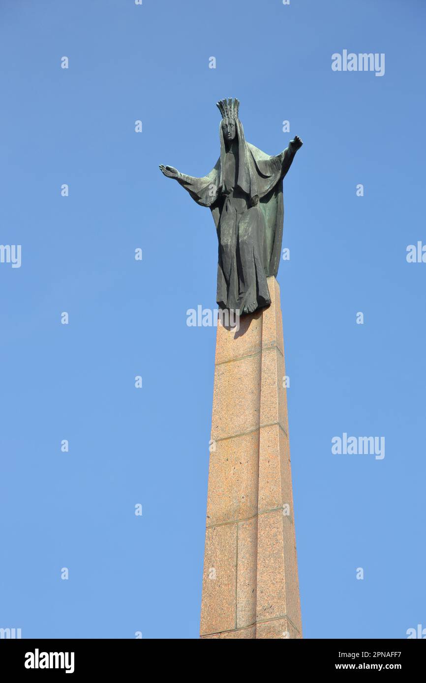 Ursula colonne comme repère avec sculpture par Emil Sutor 1960, Saint, Ursula, main Street, Offenburg, Ortenau, Forêt-Noire du Nord, Forêt-Noire Banque D'Images