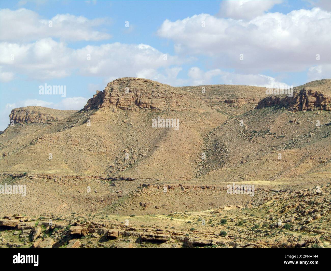 Découverte de Beni Khedache, une ville du sud de la Tunisie entre Djebel Dahar et Grand Erg Oriental Banque D'Images