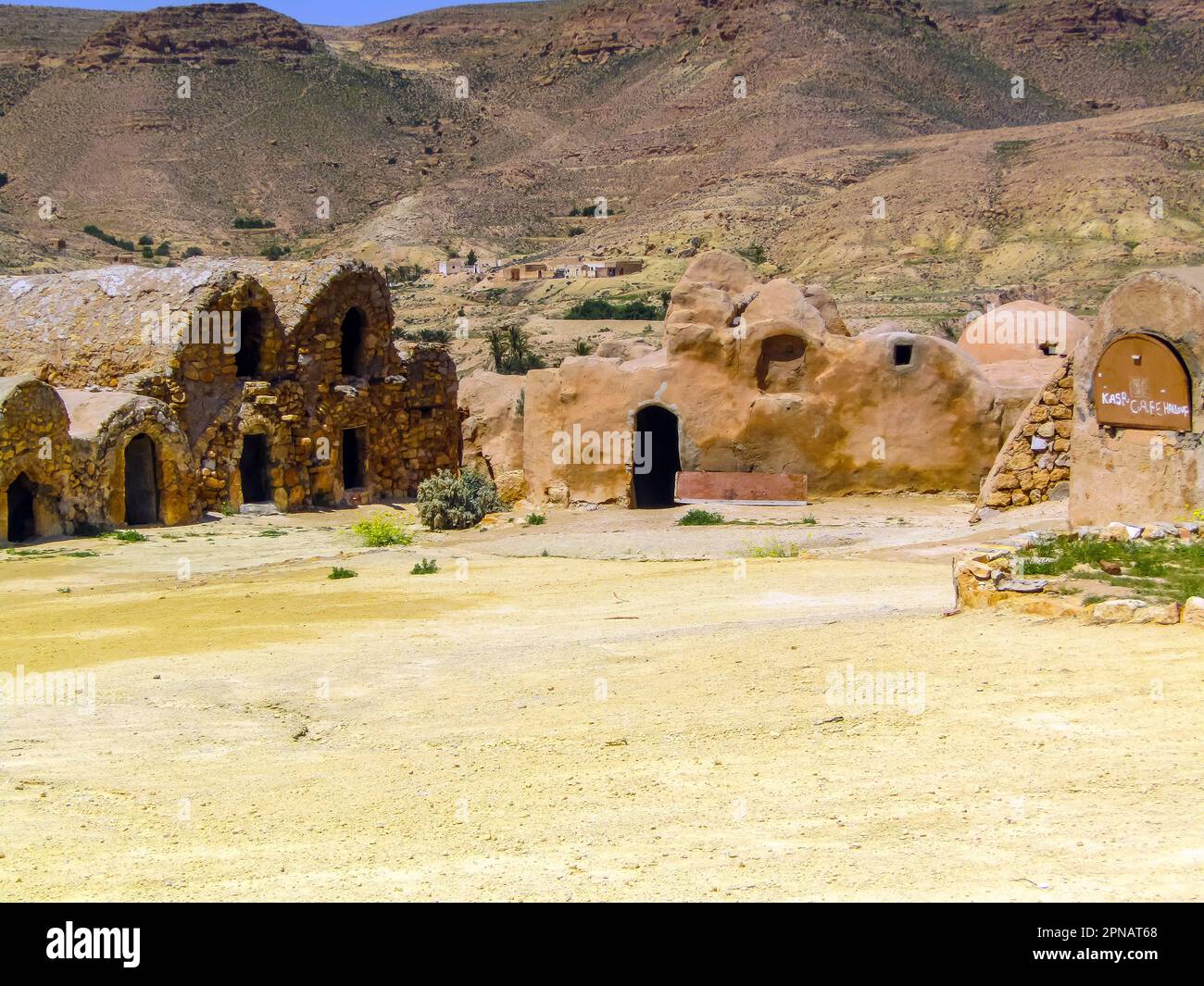 Découverte de Beni Khedache, une ville du sud de la Tunisie entre Djebel Dahar et Grand Erg Oriental Banque D'Images