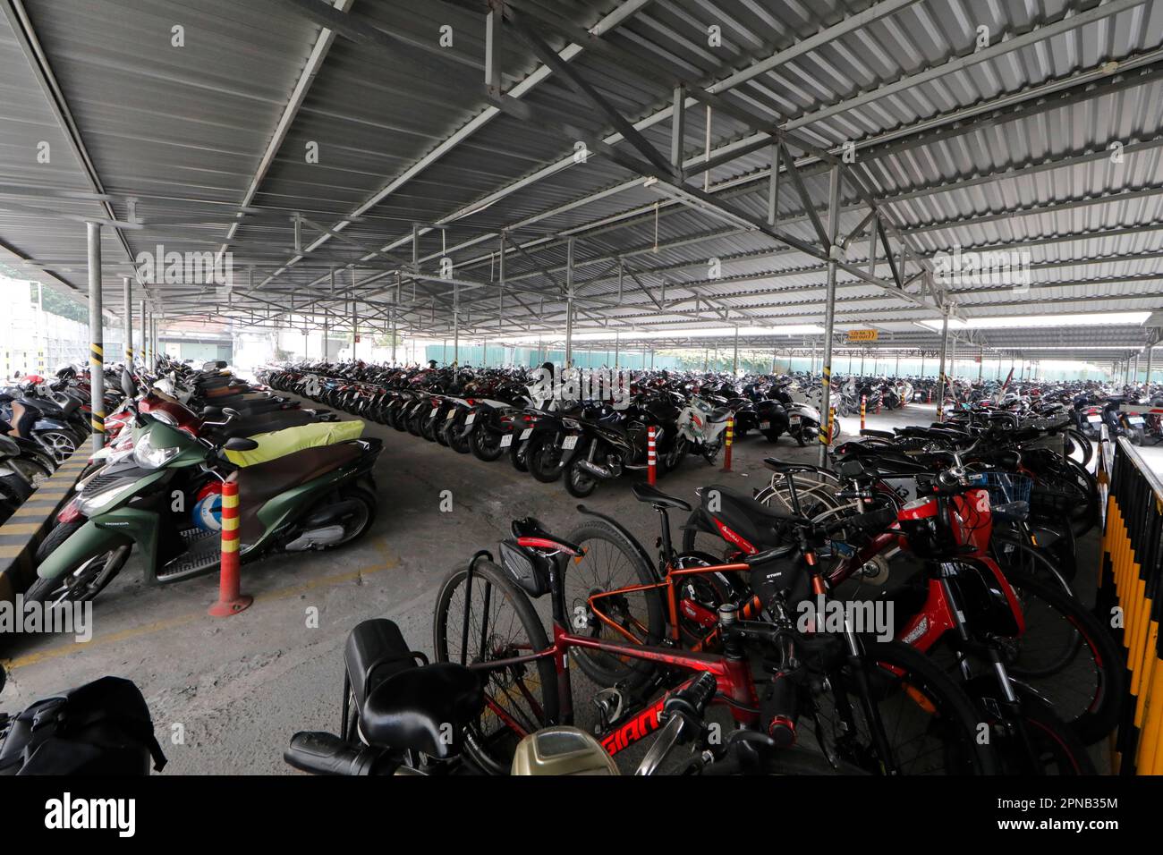 Parking pour motos dans le centre-ville de Ho Chi Minh. . Ho Chi Minh ville. Vietnam. Banque D'Images