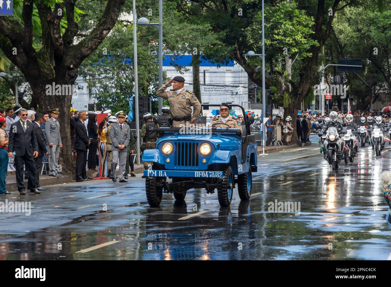 Salvador, Bahia, Brésil - 07 septembre 2022: Les voitures et les camions de la police militaire de Bahia sont vus au défilé de la Journée de l'indépendance du Brésil à Salvador. Banque D'Images