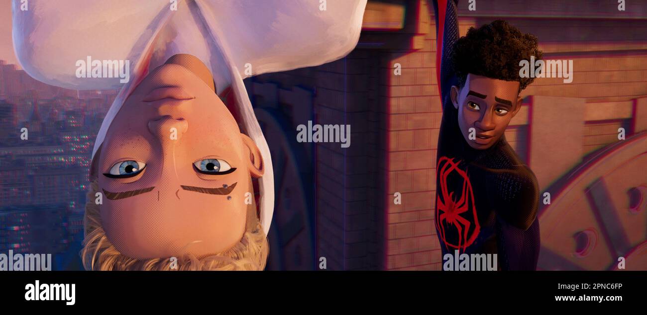 Spider-Man à travers le verset araignée Gwen Stacy & Miles Morales Banque D'Images