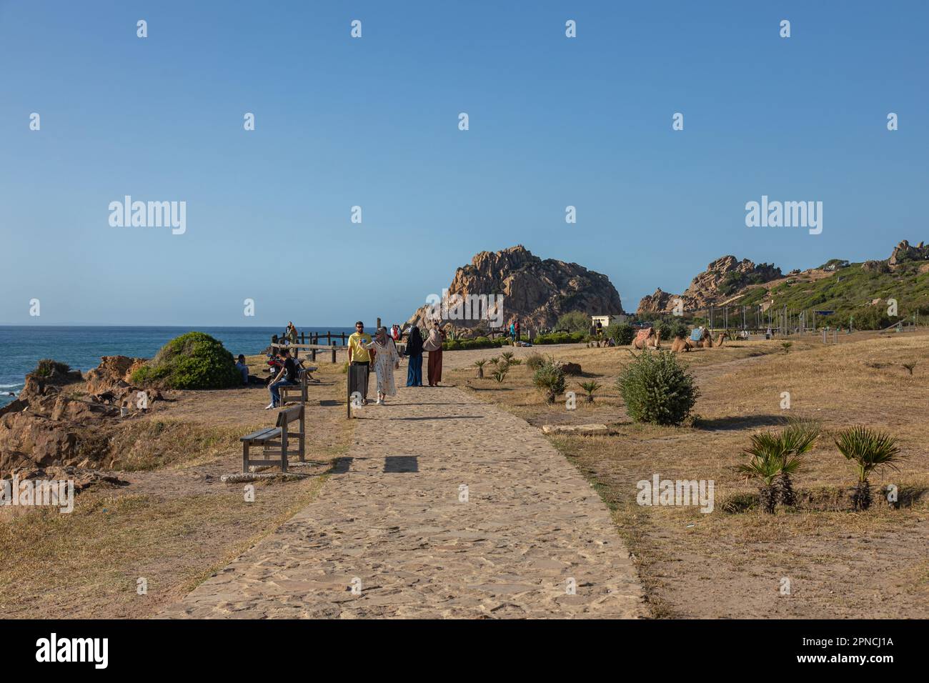 Tanger, Maroc - 2022: Réserve du Cap Spartel près de Tanger, avec un phare très célèbre Banque D'Images