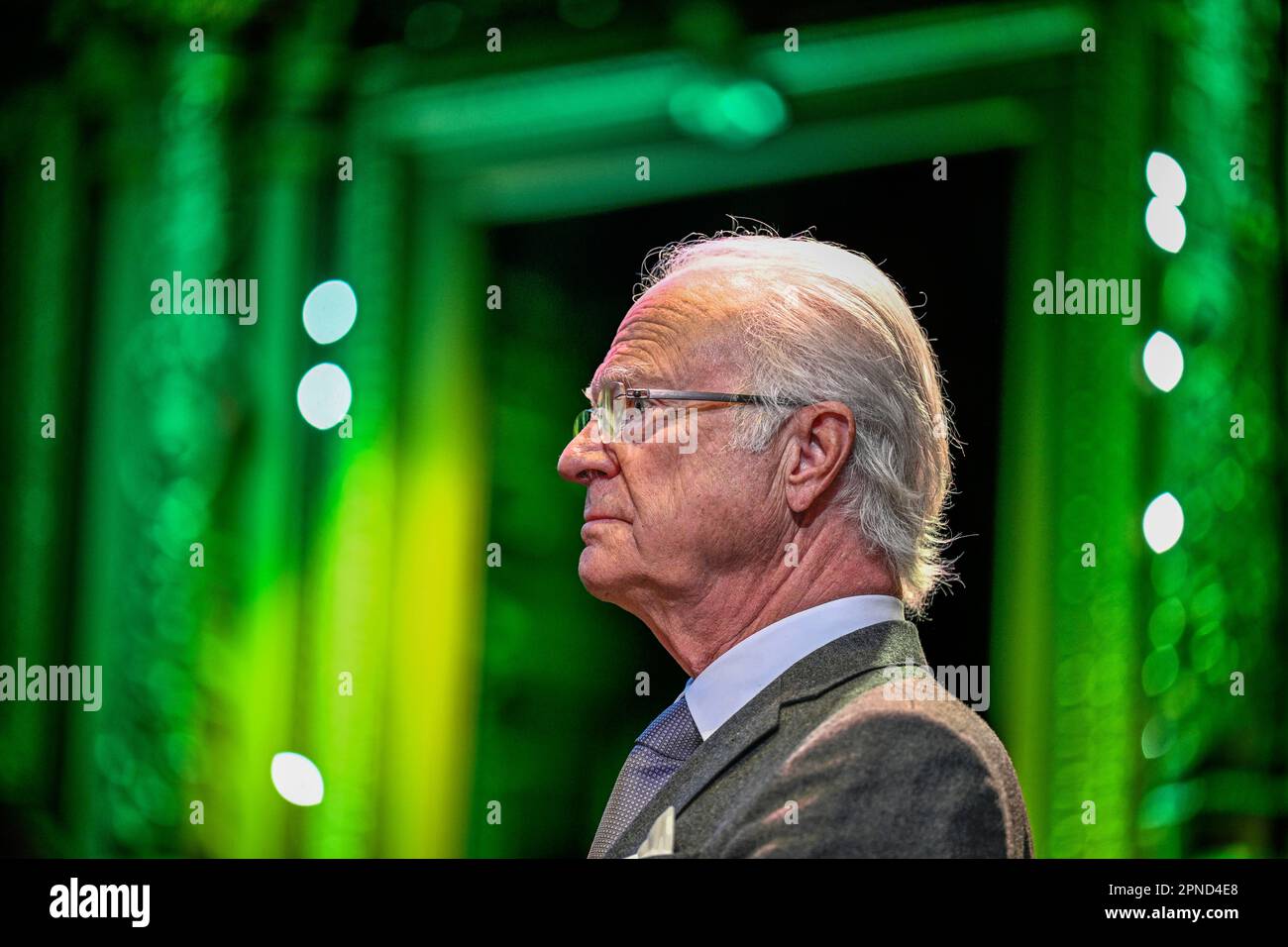 Stockholm, Suède. 18th avril 2023. Le roi de Suède Carl XVI Gustaf lors d'une conférence organisée par la Fédération suédoise de l'industrie forestière à Stockholm, en Suède, au 18 avril 2023. Photo: Anders Wiklund/TT/code 10040 crédit: TT News Agency/Alay Live News Banque D'Images