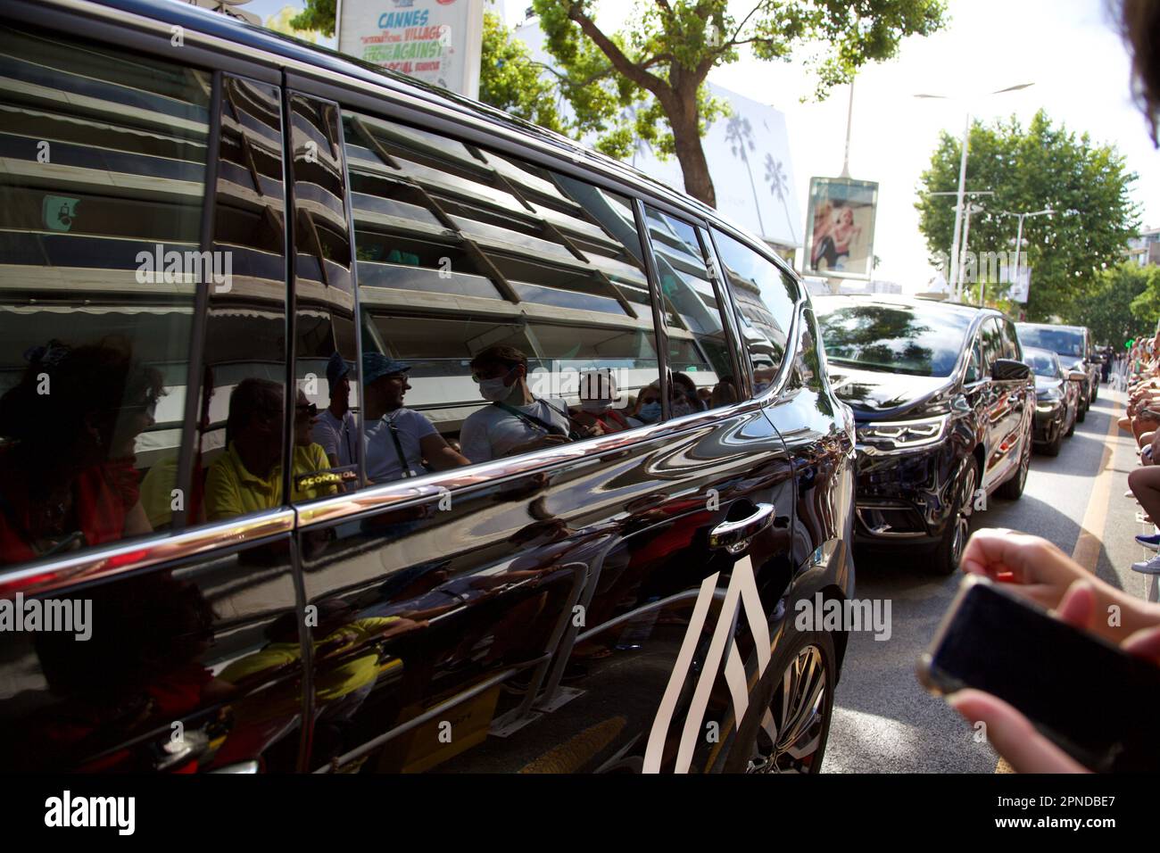 Limousines arrivée au 74th Festival de Cannes Filmfestival cérémonie de clôture 2021 Banque D'Images