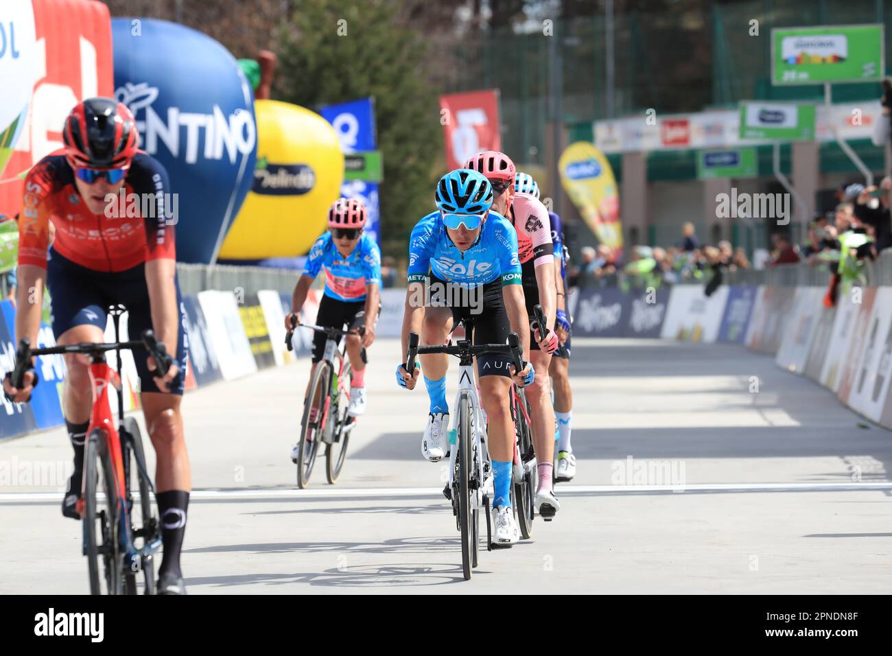 Ritten, Italie. 18th avril 2023. UCI Tour de la route des Alpes course cycliste, deuxième étape de Reith im Alpbachtal à Ritten ; Lorenzo Fortunato (ITA) crédit: Action plus Sports/Alay Live News Banque D'Images