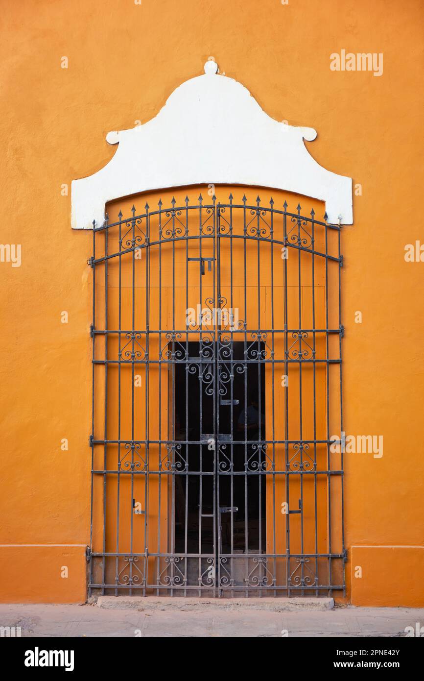 Un détail de style colonial sur la façade d'une maison à Merida, Yucatan, Mexique. Banque D'Images