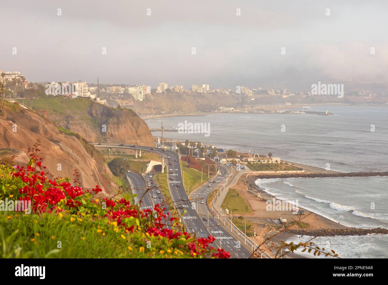 Les falaises de Lima Malecon, Miraflores, Lima, Pérou. Banque D'Images