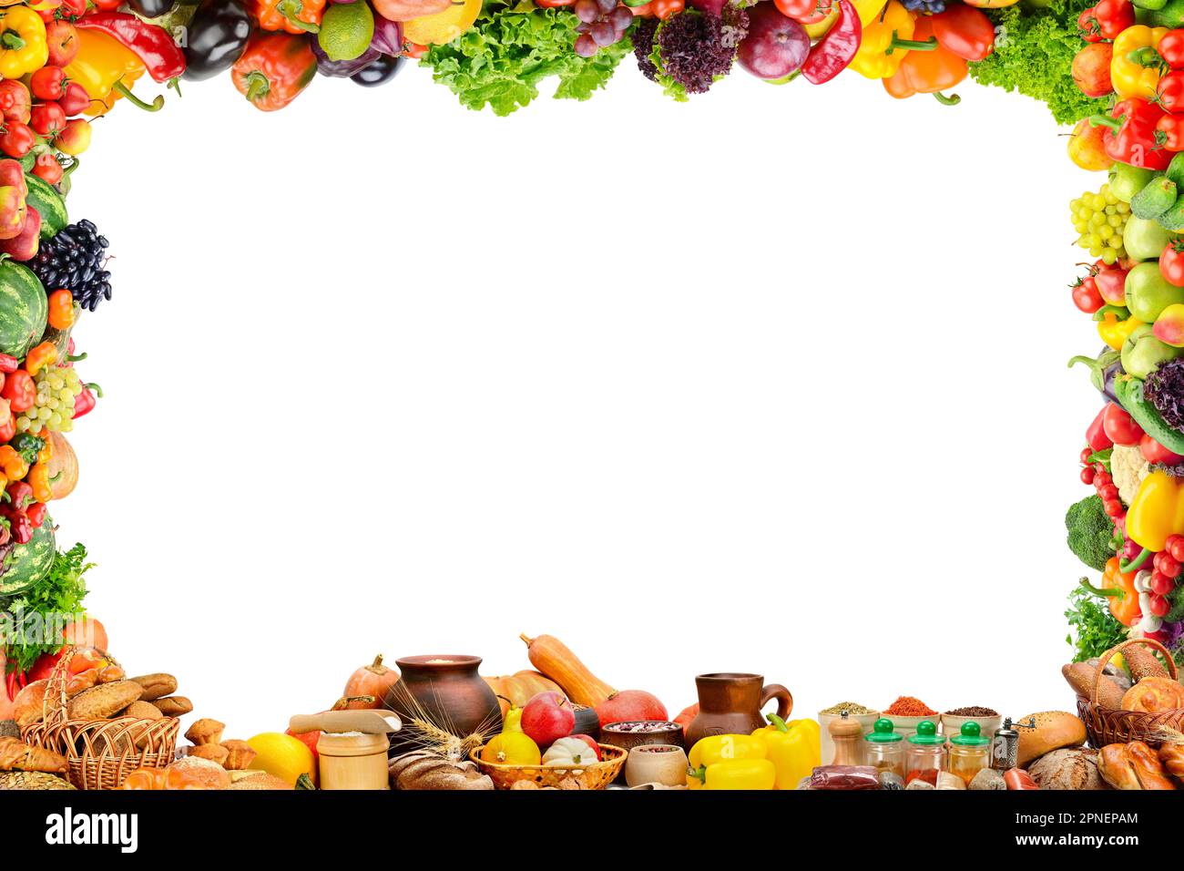 Fruits, légumes, pain, lait et autres produits alimentaires dans un cadre isolé sur fond blanc. Banque D'Images