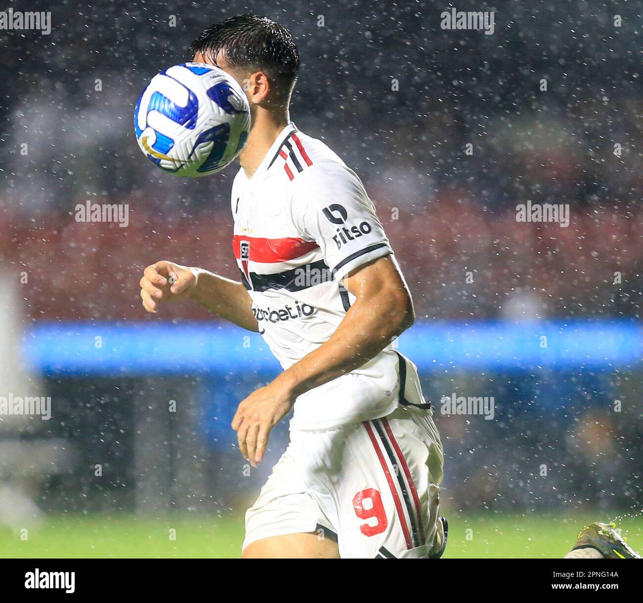 Sao Paulo, Brésil. 18th avril 2023. Calleri lors d'un match entre Sao Paulo et Puerto Cabello à Morumbi à SaoPaulo, Brésil (Fernando Roberto/SPP) crédit: SPP Sport Press photo. /Alamy Live News Banque D'Images