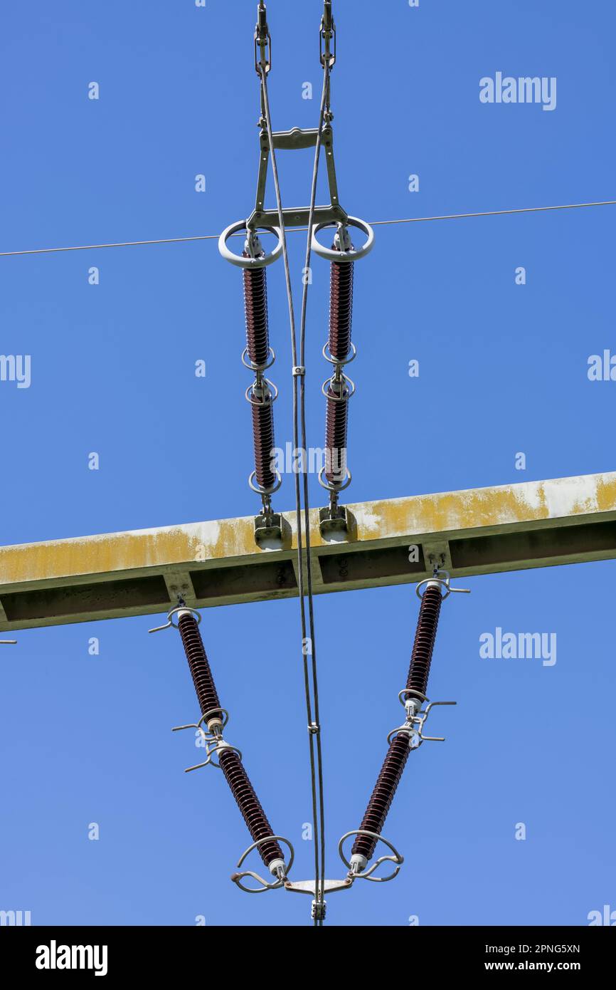 Système haute tension, lignes aériennes, isolateurs, Bade-Wurtemberg, Allemagne Banque D'Images