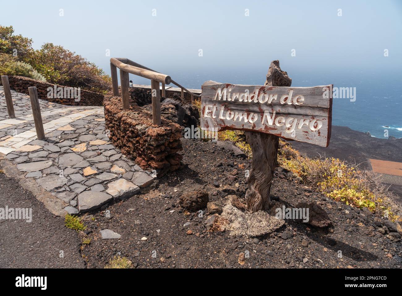 Signe informatif du point de vue du loin noir sur la côte sud-ouest d'El Hierro. Îles Canaries Banque D'Images