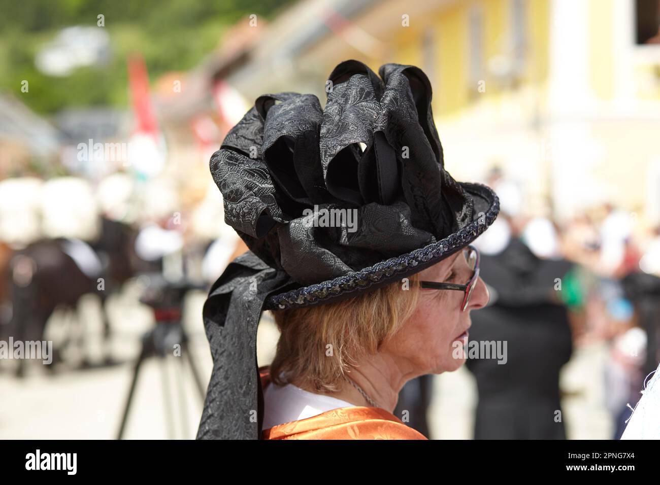 Chapeau traditionnel, équitation de couronne, coutumes à Weitensfeld, Carinthie, Autriche Banque D'Images