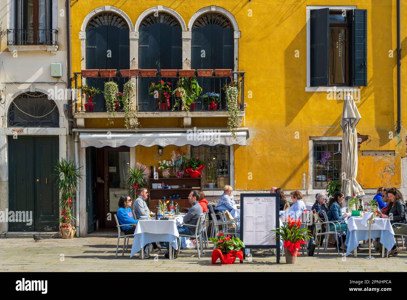 Café extérieur, Venise, Vénétie, Italie Banque D'Images