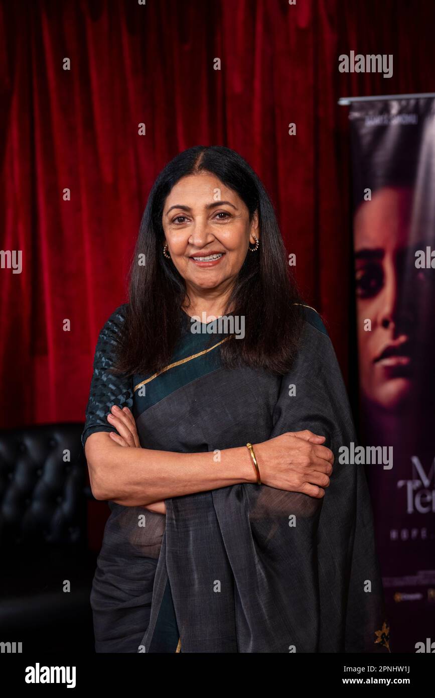 New Delhi, Inde. 19th avril 2023. L'actrice indienne Deepti Naval pose pour la photo lors de la rencontre presse sur son prochain film mère Teresa et moi, New Delhi. Crédit : SOPA Images Limited/Alamy Live News Banque D'Images