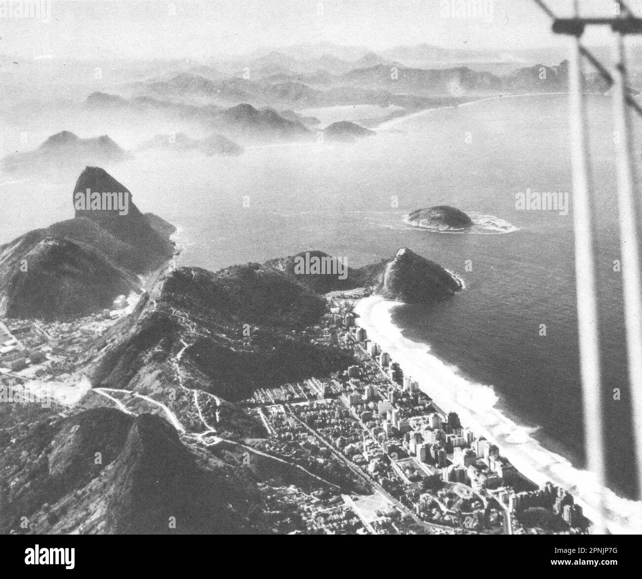 BRÉSIL. Rio de Janeiro. Entrée à la baie 1951 ancienne photo d'époque Banque D'Images