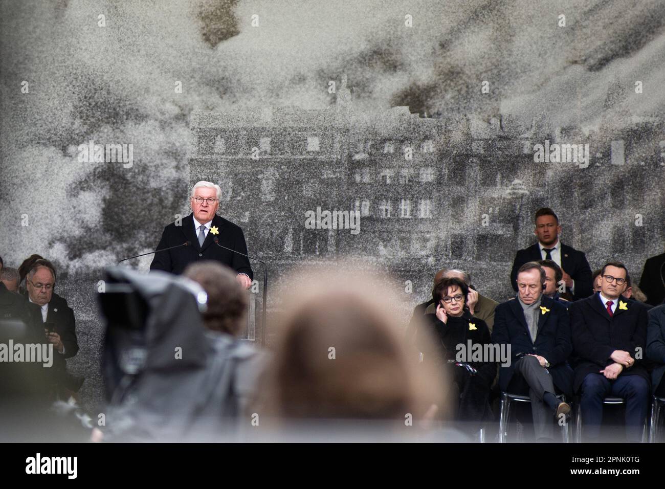 Varsovie, Pologne, 19/04/2023, le Président allemand Frank-Walter Steinmeier prononce un discours lors de la cérémonie à Varsovie. La Pologne a marqué le 80th anniversaire du soulèvement du ghetto de Varsovie - une violente révolte qui s'est produite de 19 avril à 16 mai 1943, pendant la Seconde Guerre mondiale Les habitants du ghetto juif de Varsovie, occupé par les nazis, ont organisé la révolte armée pour empêcher les déportations vers les camps d'extermination dirigés par les nazis. Le soulèvement est devenu un symbole éternel de la résistance des juifs polonais contre l'Holocauste. Entre 1942 et 1943 Allemands ont transporté plus de 300 000 juifs du ghetto de Varsovie au camp de la mort Banque D'Images