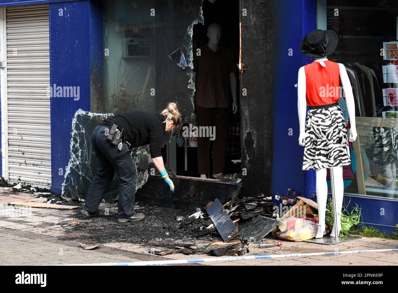 arson attack on cancer research uk charity shop à loughborough leicestershire. Banque D'Images