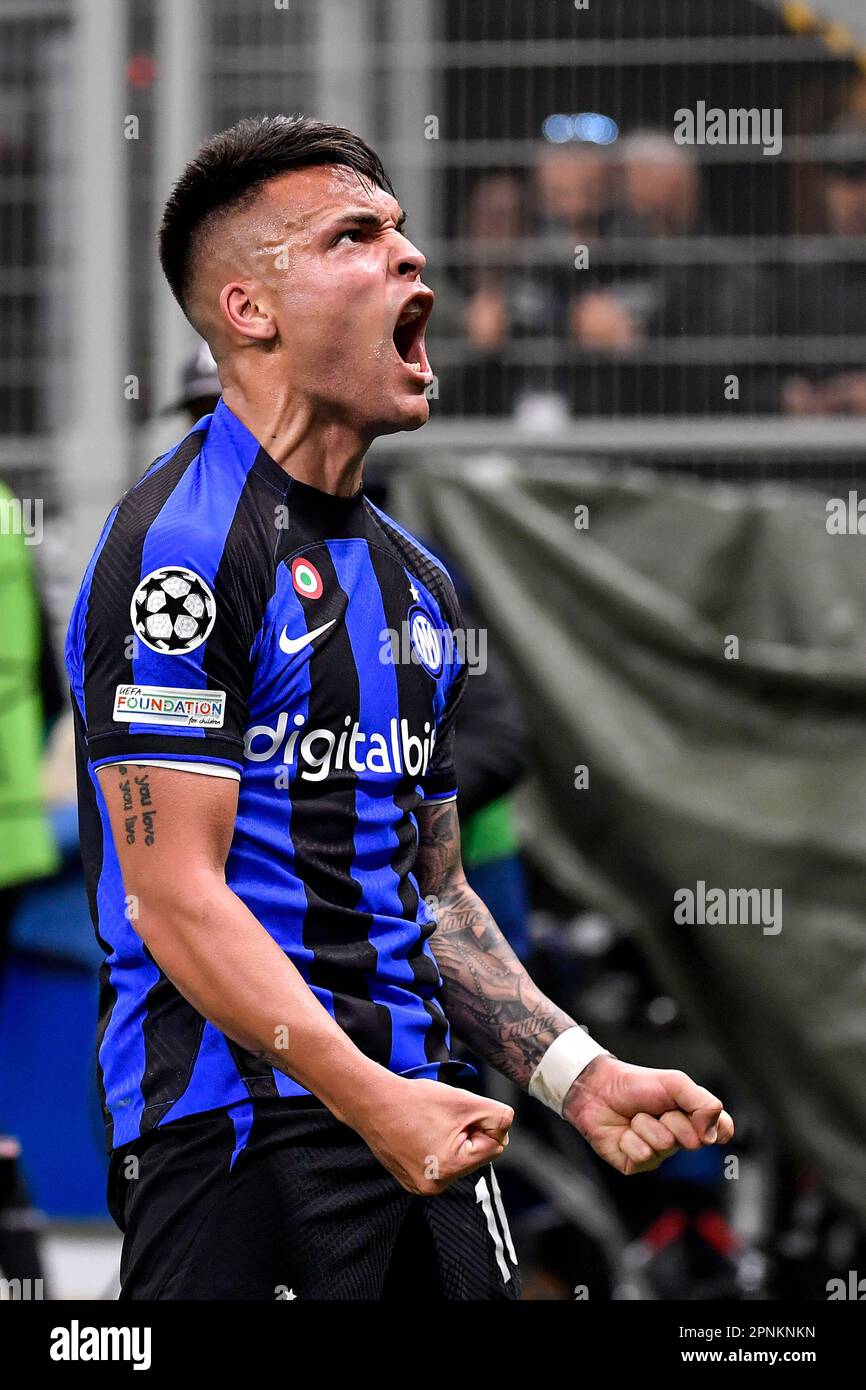 Milan, Italie. 19th avril 2023. Lautaro Martinez du FC Internazionale fête après avoir marqué le but de 2-1 lors du match de football de la Ligue des champions entre le FC Internazionale et le SL Benfica au stade San Siro de Milan (Italie), 19 avril 2023. Credit: Insidefoto di andrea staccioli/Alamy Live News Banque D'Images