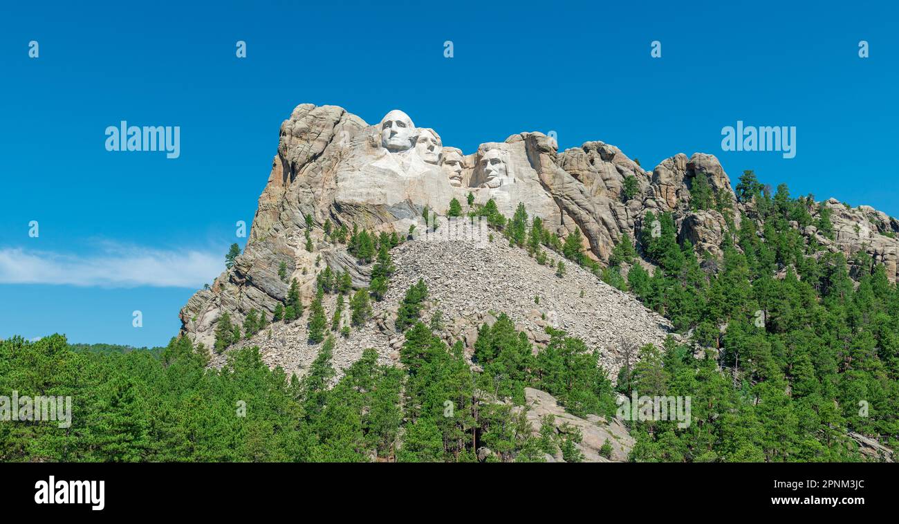 Panorama du mémorial national du Mont Rushmore en été, Dakota du Sud, États-Unis. Banque D'Images