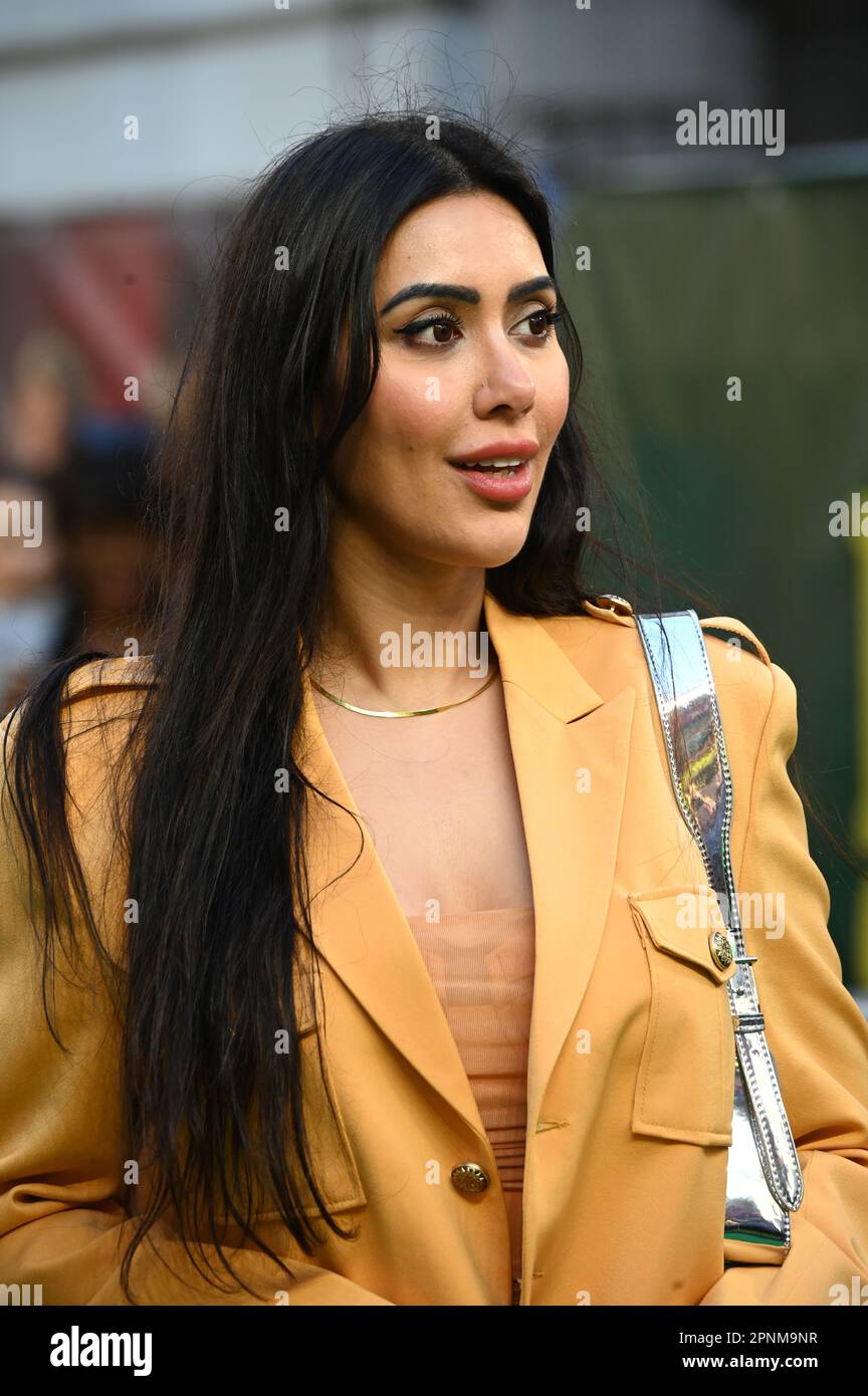 NISHA Aaliya arrive au screening spécial de la société polie, Curzon Mayfair, Londres, Royaume-Uni. Photo prise le 19th avril 2023. Crédit : voir Li/Picture Capital/Alamy Live News Banque D'Images