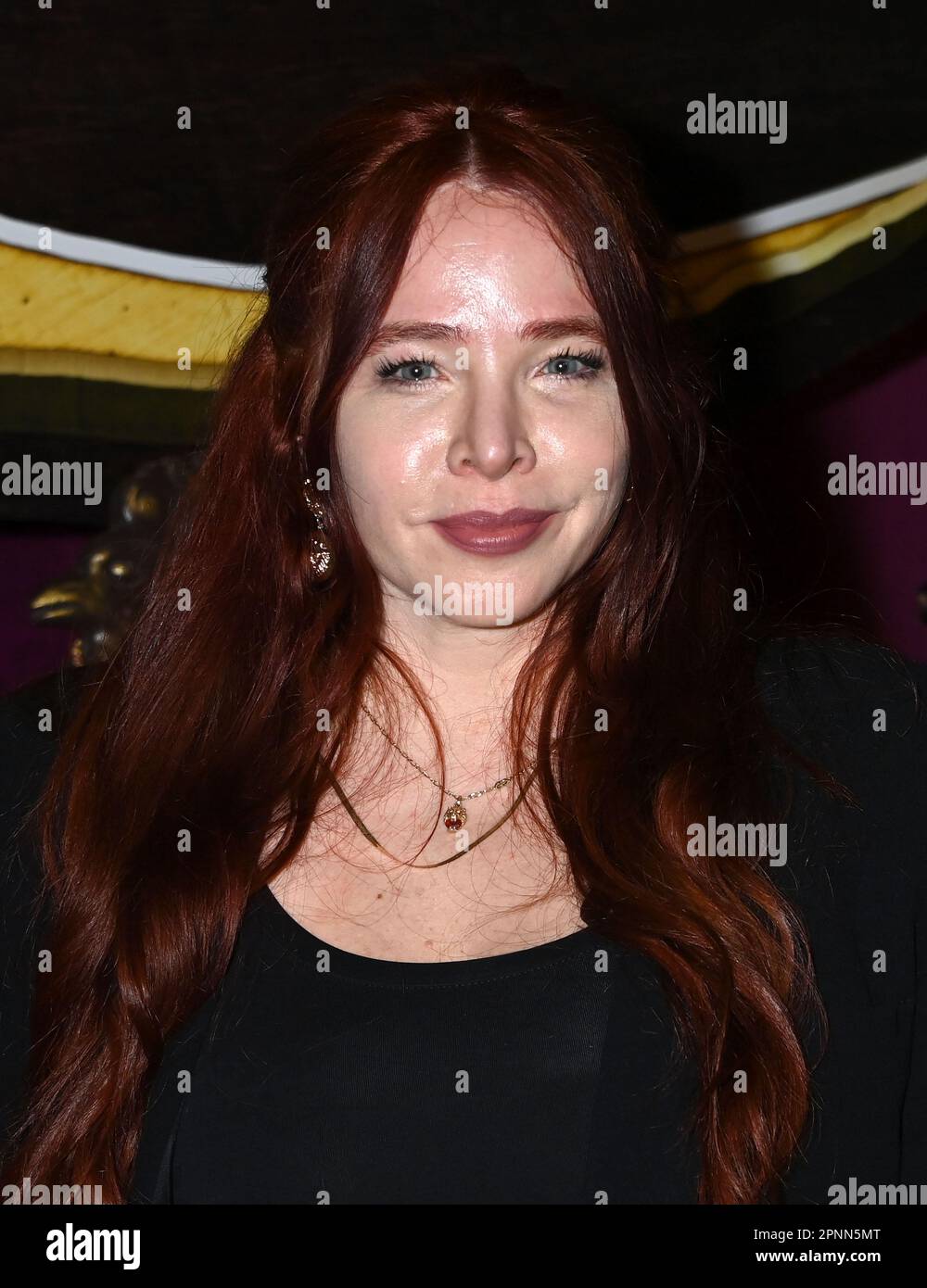 Trisha LaFache arrivant à la première « quasi » de Los Angeles tenue à