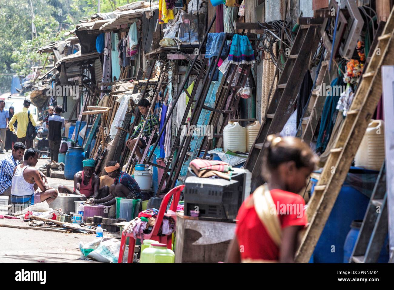 Dharavi, le plus grand bidonville d'Asie avec jusqu'à 600 000 personnes vivant dans la pauvreté, Mumbai, Inde Banque D'Images