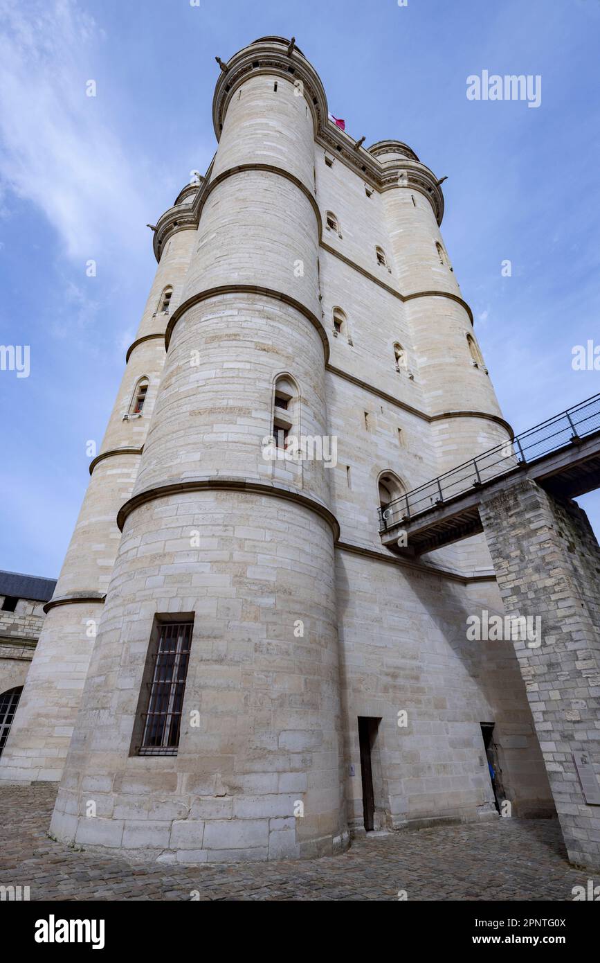 Le Château de Vincennes, une forteresse royale à Paris! - Hop en route