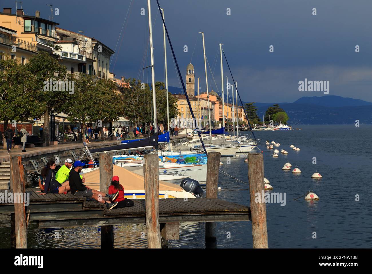 Ville de Salò. Lac de Garde, Lago di Garda, Gardasee Banque D'Images