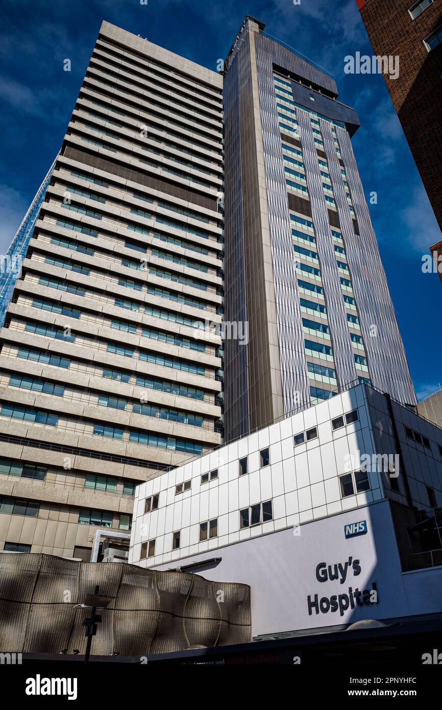 Col de l'hôpital Guy. Guys London Hospital Tower dans le sud de Londres Royaume-Uni. L'un des plus grands bâtiments hospitaliers au monde. Construit en 1974, Architectes Watkins Gray. Banque D'Images