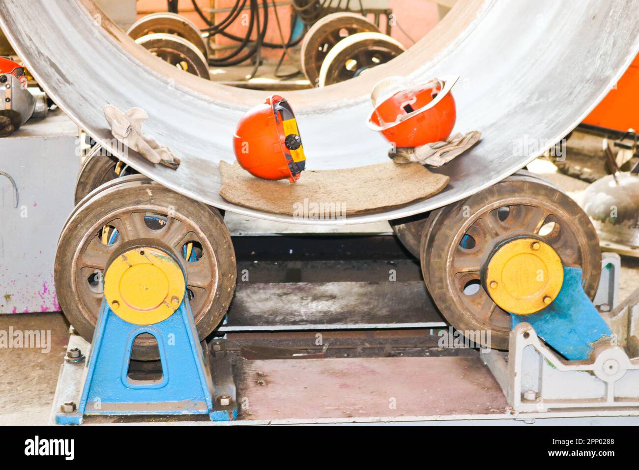 Procédé de fabrication d'un corps cylindrique pour un conteneur, d'un ...