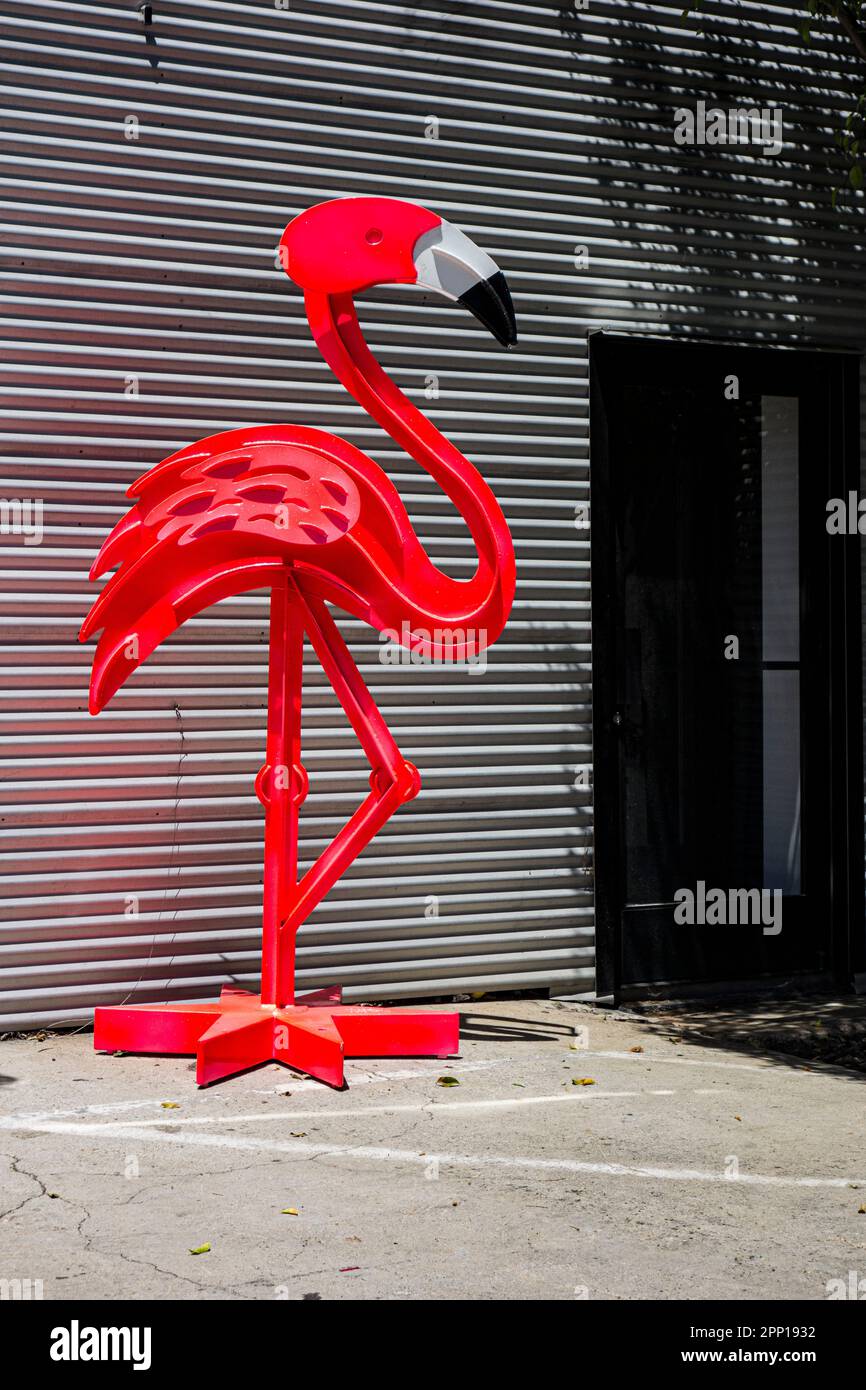 Sculpture amusante d'un Flamingo rose Banque D'Images
