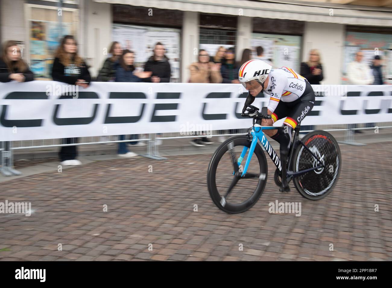 L'ancien champion du monde Ricardo Ten Argiles d'Espagne a terminé deuxième dans la course de la catégorie hommes C1. Coupe du monde UCI, essai individuel, Maniago, Italie, 21 avril 2023, Casey B. Gibson/Alamy Live News Banque D'Images