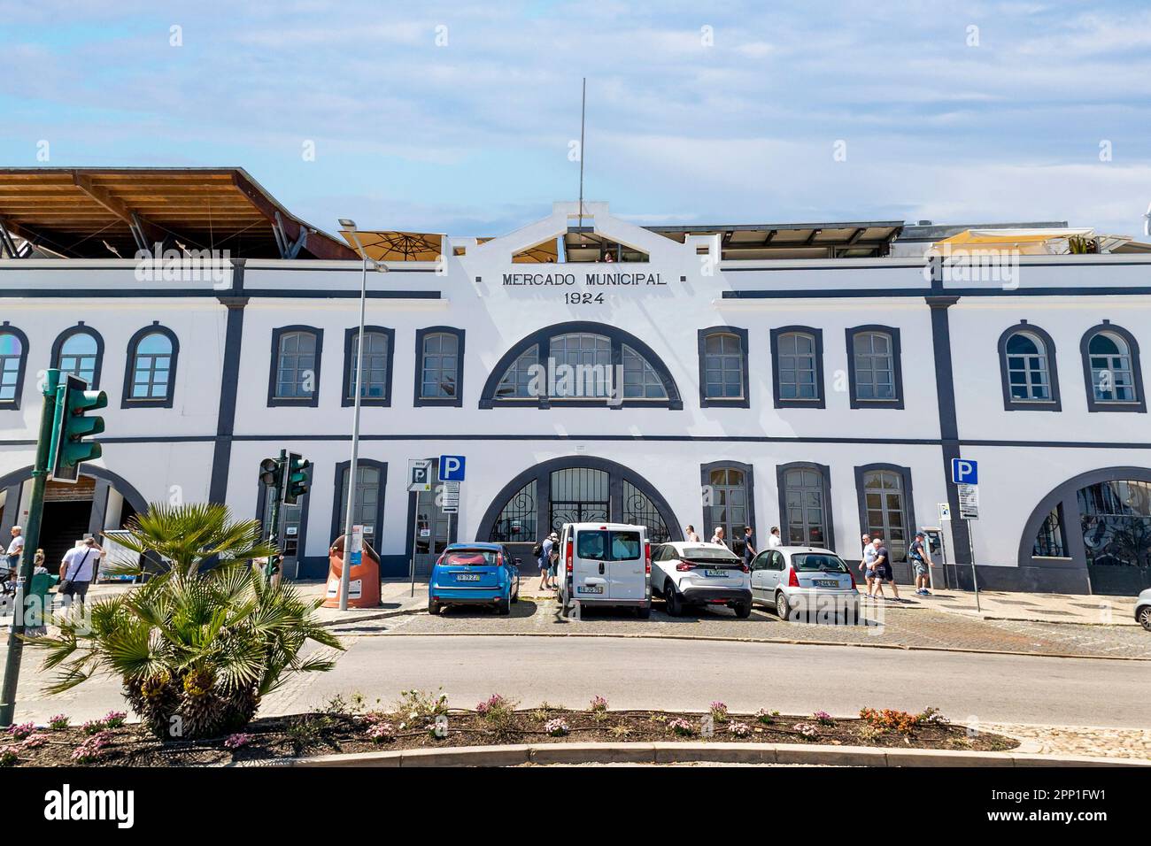 LAGOS, PORTUGAL, 16th AVRIL 2023 : marché municipal de poissons et d'épiceries de Lagos. Banque D'Images