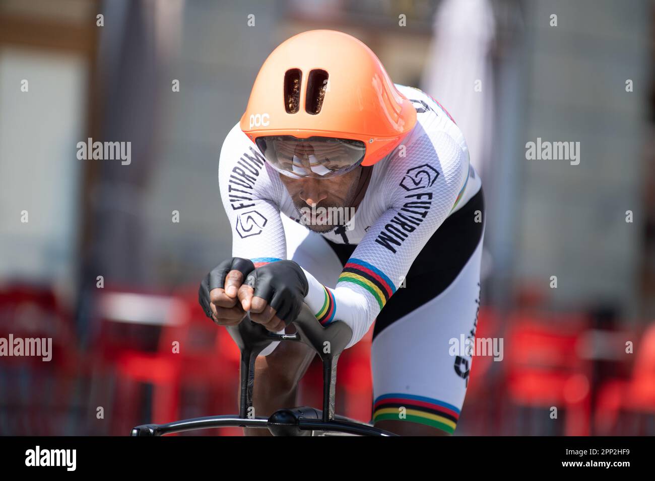 Maniago, Italie. 21st avril 2023. Daniel Abraham Gebru des pays-Bas, défenseur du monde dans le procès de temps individuel. Coupe du monde UCI, essai individuel, Maniago, Italie, 21 avril 2023, Casey B. Gibson/Alamy Live News Banque D'Images