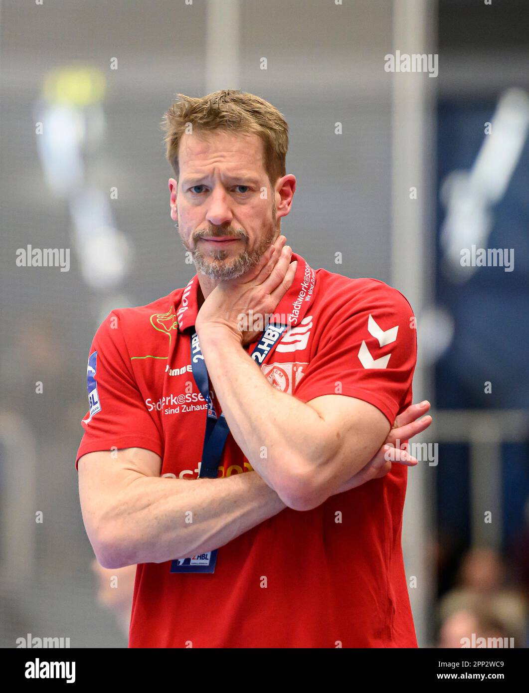 Eat, Allemagne. 21st avril 2023. Entraîneur Michael HEGEMANN (E) Gesture, Gesture, handball 2nd Bundesliga, 31st match day, TUSEM Essen (E) - TV Grosswallstadt (TVG) 30:24, on 21 avril 2023 à Essen/ Allemagne crédit: dpa/Alay Live News Banque D'Images