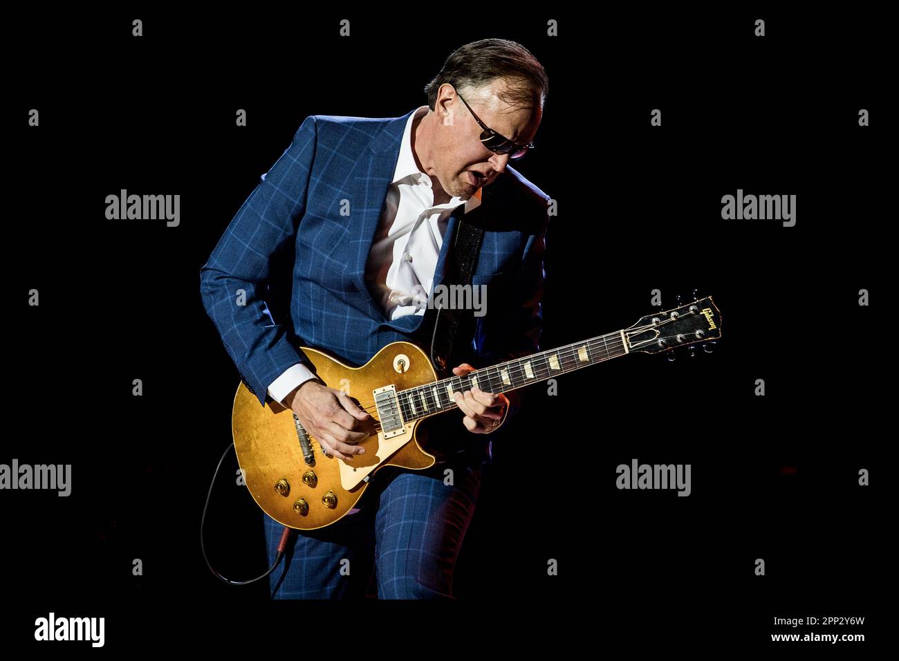 Joe Bonamassa en direct sur scène à Oslo le 21 avril 2023 Banque D'Images