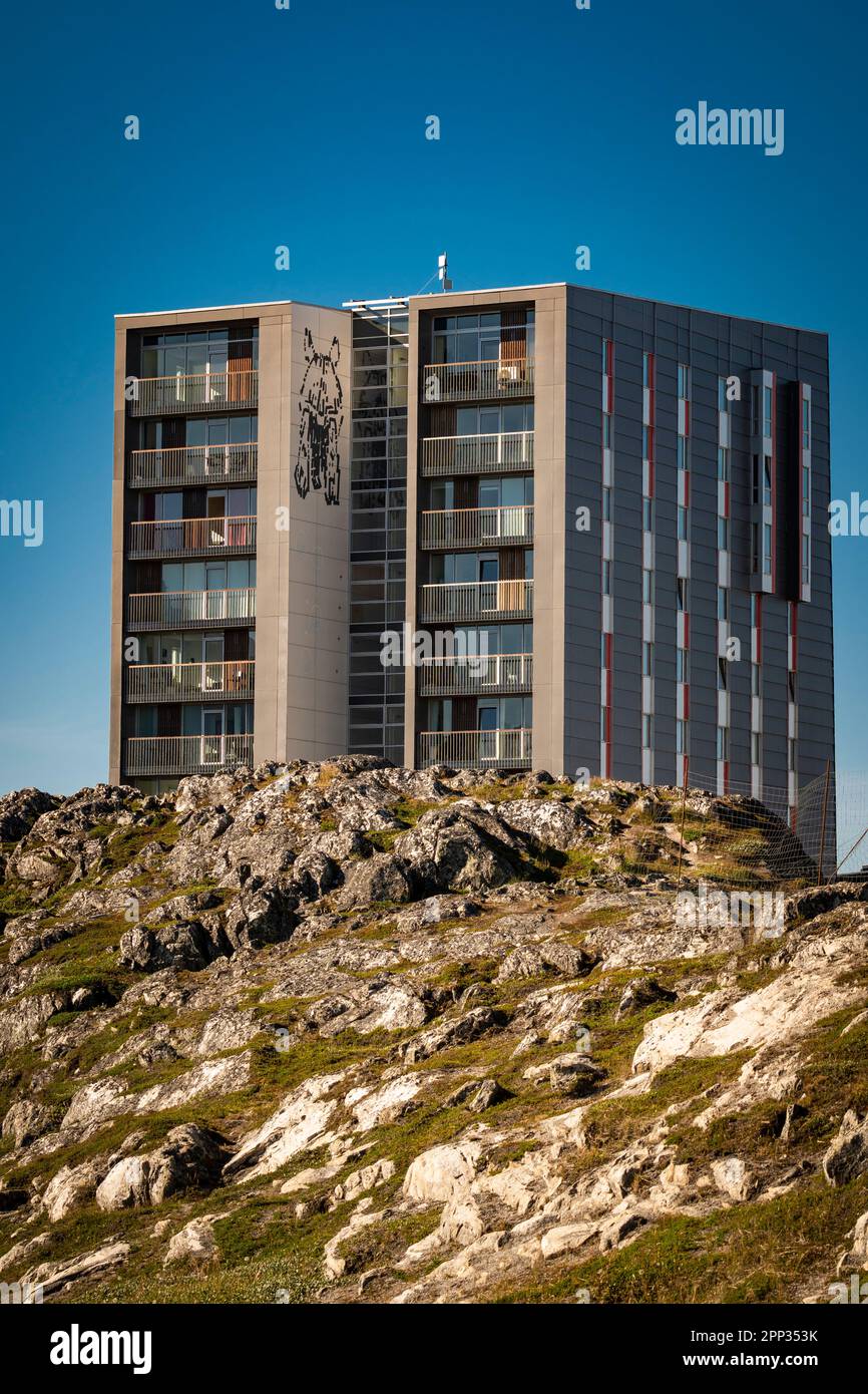 Immeuble moderne d'appartements à Nuuk, au Groenland. Banque D'Images