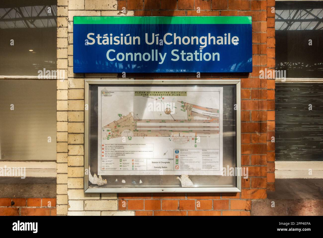 Nom de la gare Connolly et carte à la gare Connolly de Dublin, Dublin, Irlande. Banque D'Images