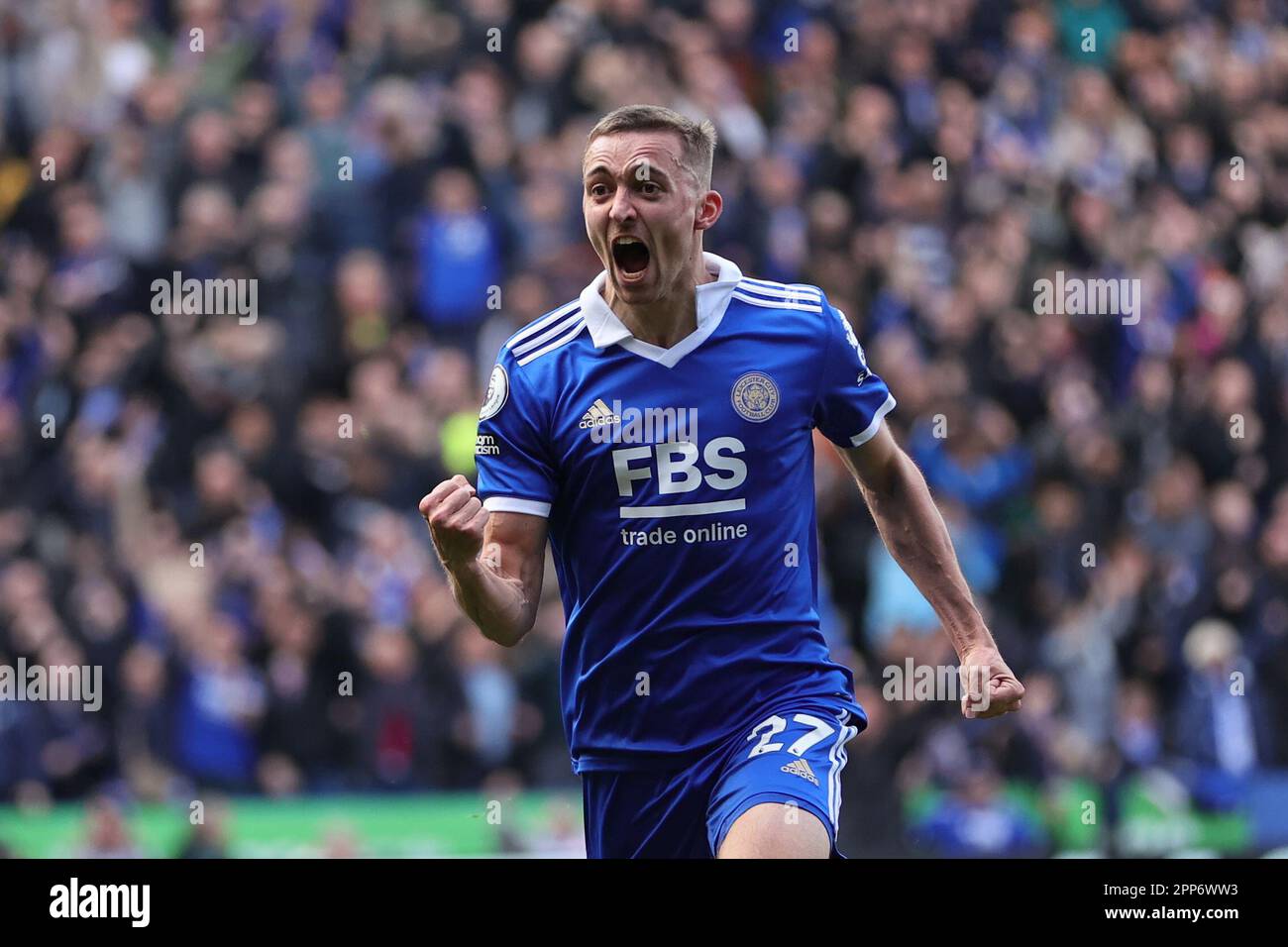 Timothy Castagne de Leicester City célèbre après avoir marqué le deuxième but de l'équipe lors du match de la Premier League entre Leicester City et Wolverhampton Wanderers au King Power Stadium de Leicester le samedi 22nd avril 2023. (Photo : James HolyOak | MI News) Credit : MI News & Sport /Alay Live News Banque D'Images