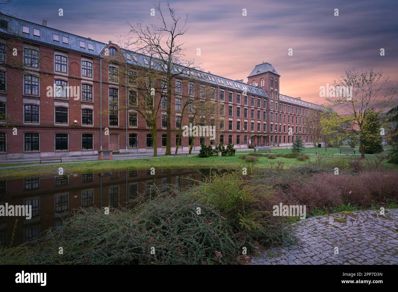 Université de technologie bâtiments, campus et parc dans la ville de Lodz, Pologne. Banque D'Images